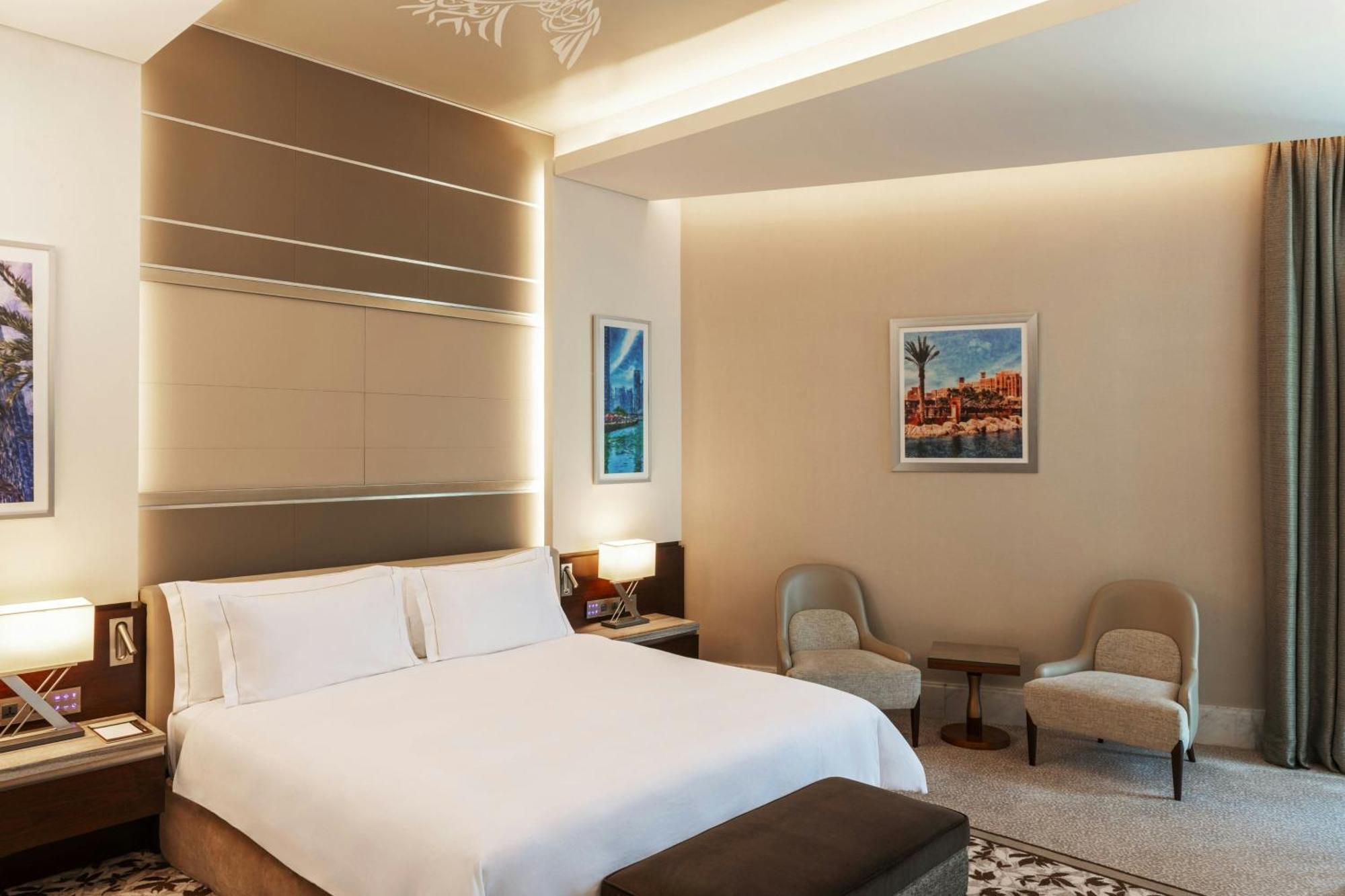 Club Level King Room with Bay View and Lounge Access with complimentary Breakfast, Daily Snacks, Evening Cocktail Hour & Canapes (Complimentary Shuttle to Dubai Mall, Business Bay Metro Station & Kite Beach)